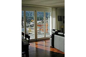 Szwajcaria Privát Zuoz, Zewnątrz